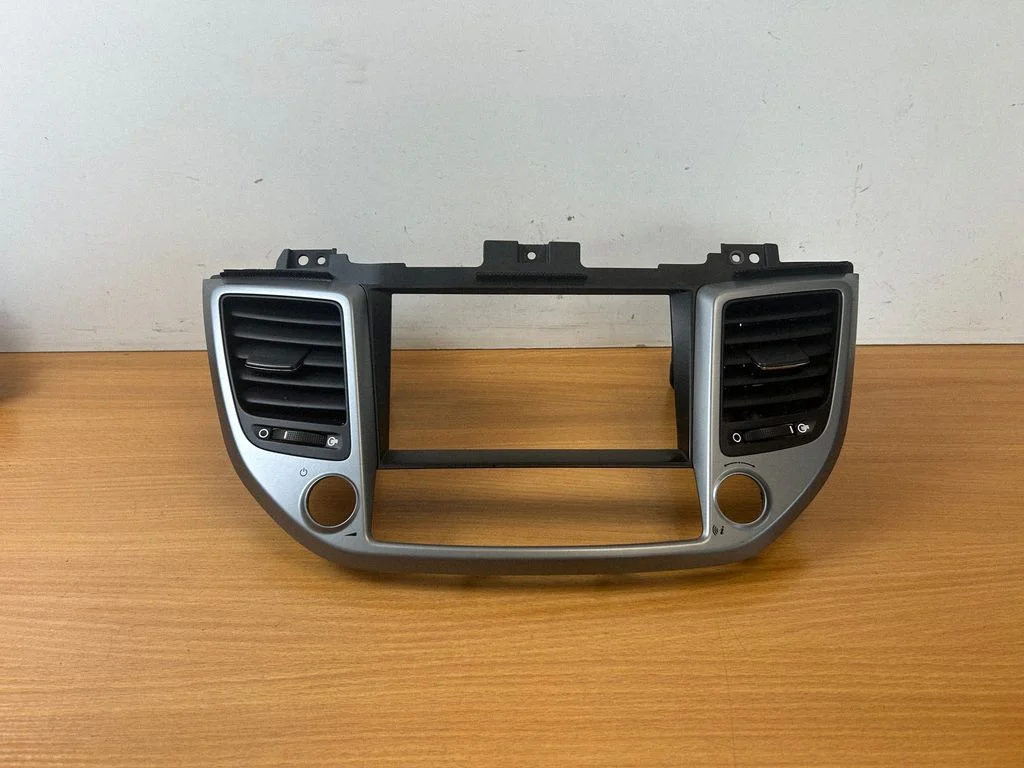 Dash center air vent grill 84740D7900