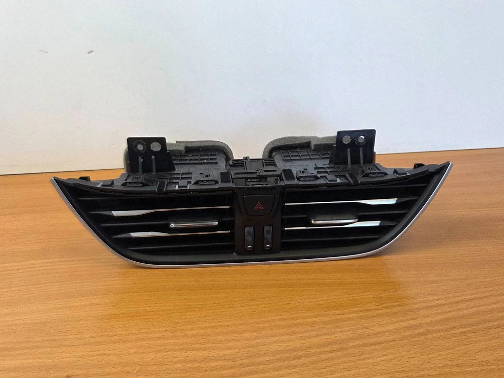 Dash center air vent grill JX7B19K617AL