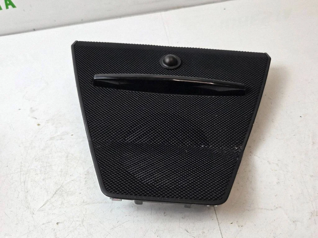 Dash center speaker trim cover – Mercedes-Benz E-Class W212 (2009-2016)