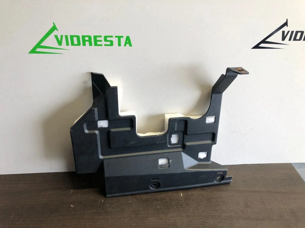 Armatuurlaua alumine viimistluspaneel 681023NM0A