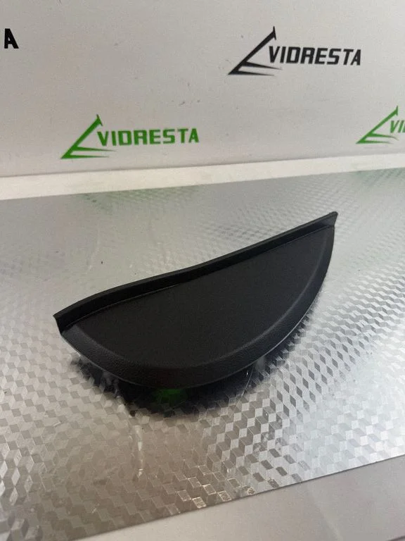 Panel deski rozdzielczej (boczny) 847663U010