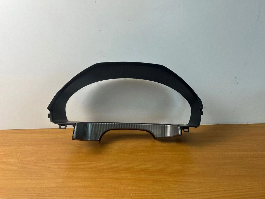 Dashboard trim – Mercedes-Benz E-Class W212 (2009-2016)