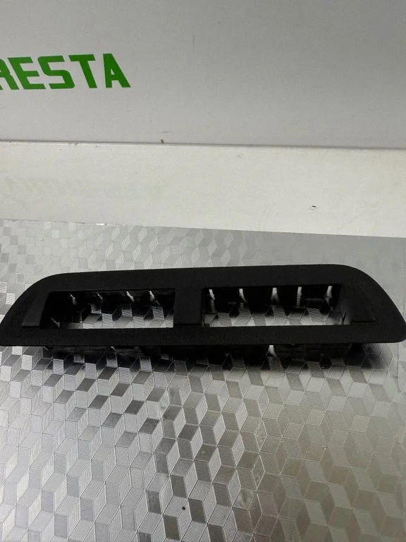 Dashboard glove box trim 9673913877