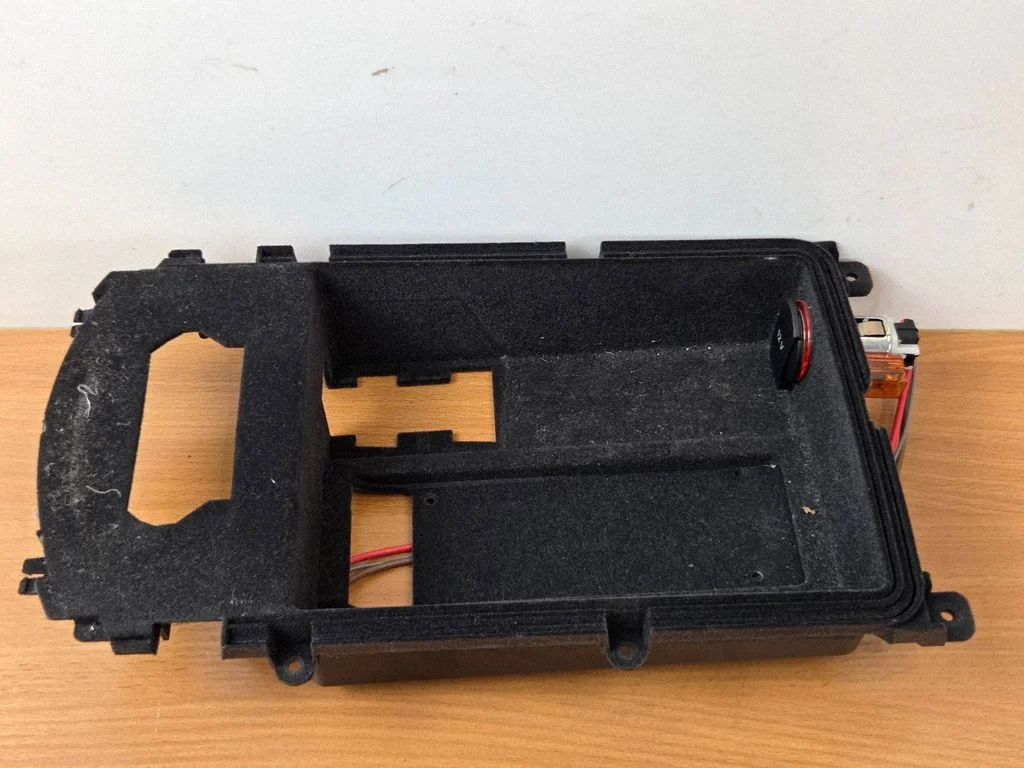 Keskkonsooli panipaik 4G0864981C