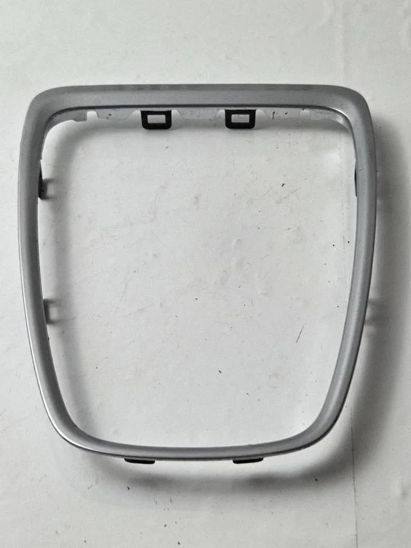 Gear shifter surround trim plastic 112105861