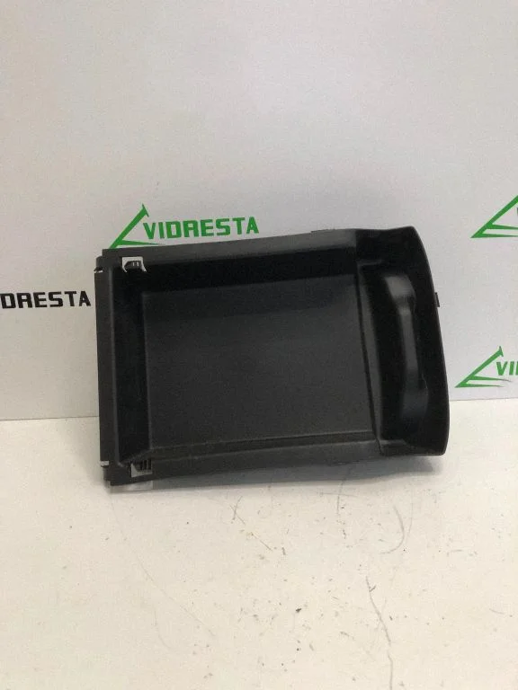 Glove box central console 4423030