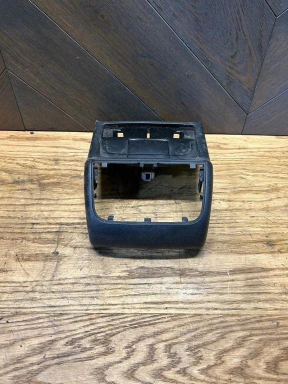 Cigarette lighter rear – Audi A4 Allroad B8 (2008-2016)