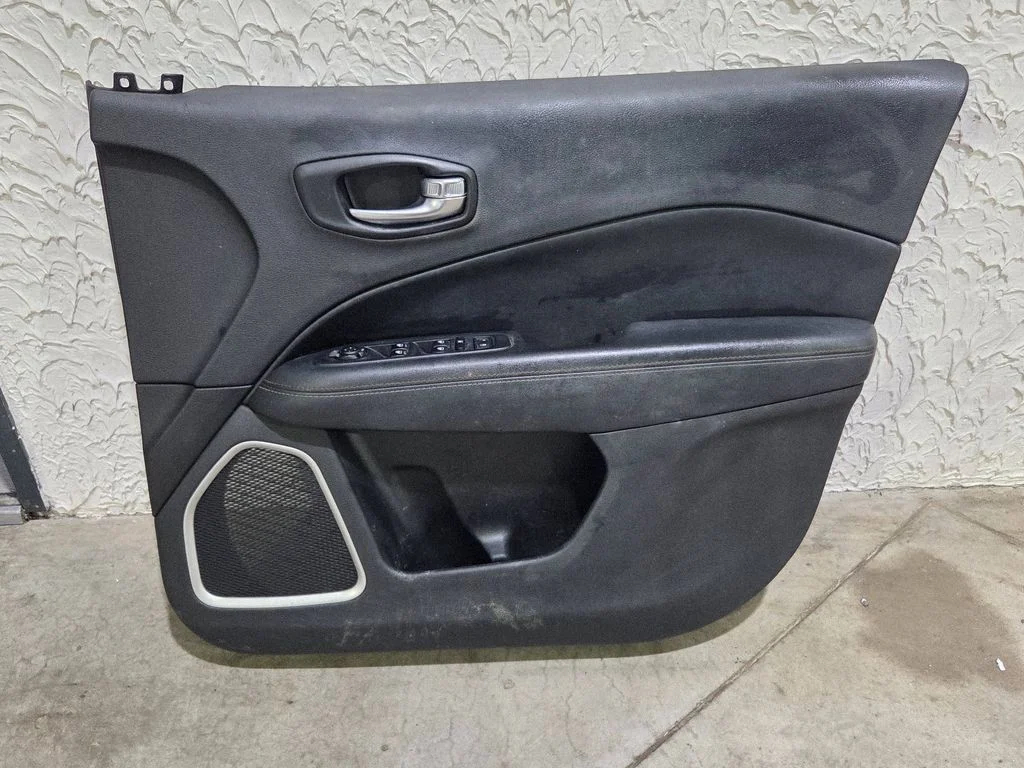 Front door card panel trim 1450618