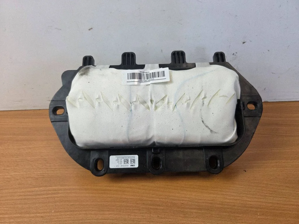Kõrvalistuja turvapadi 9810439880