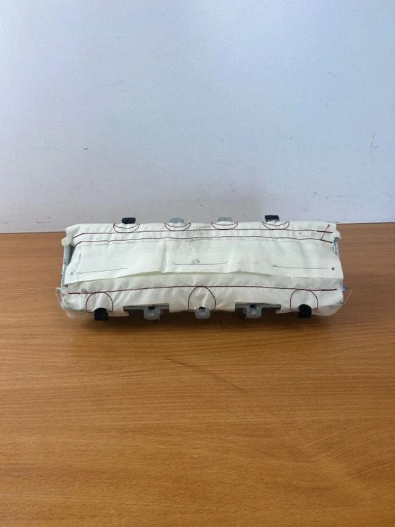 Kõrvalistuja turvapadi JX7BA044A74AC