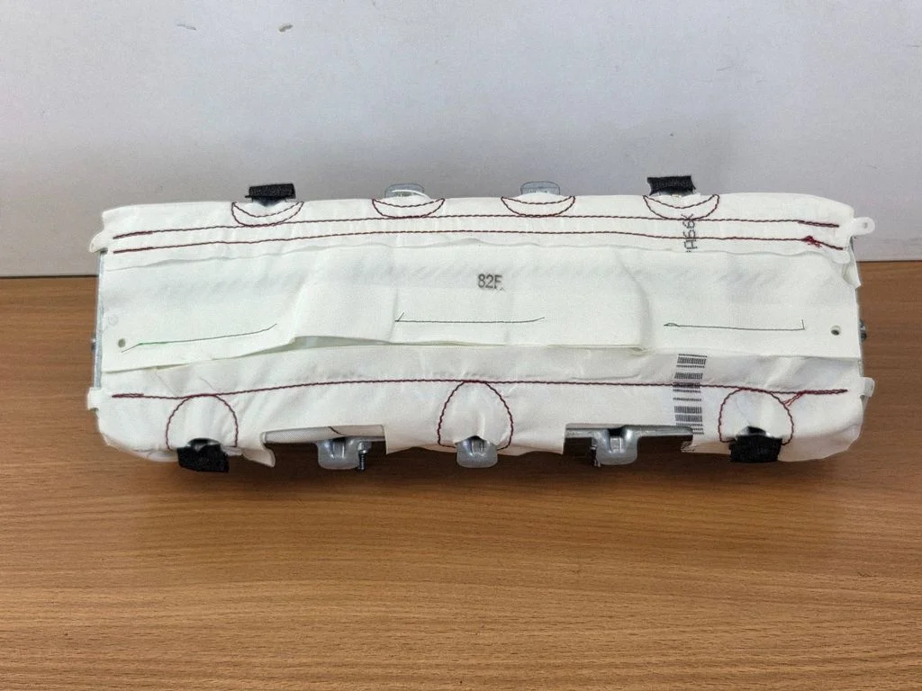 Passenger airbag JX7BA044A74AC