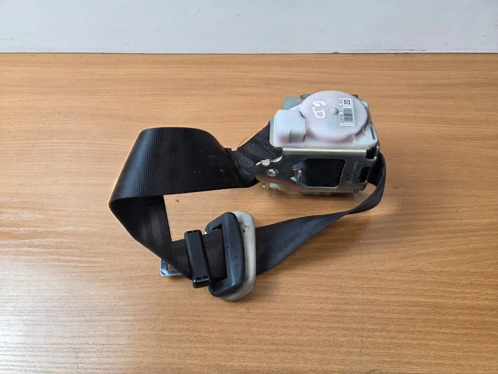 Tagumine turvavöö 96700778XX