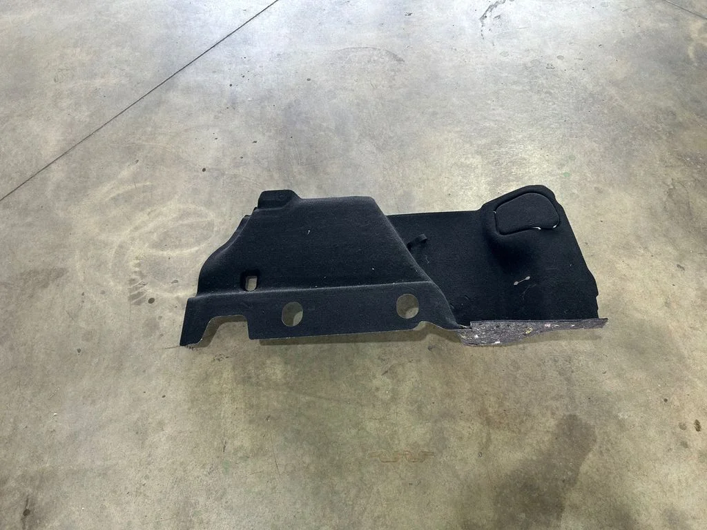 Trunk/boot lower side trim panel JX7BN45422