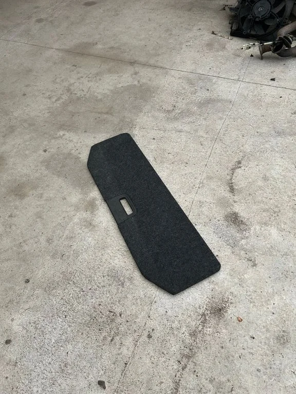 Trunk/boot floor carpet liner