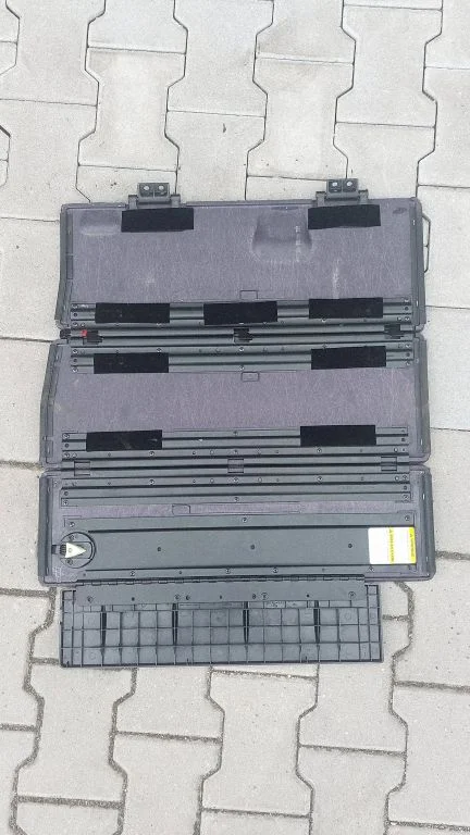 Podłoga bagażnika 05028624AC