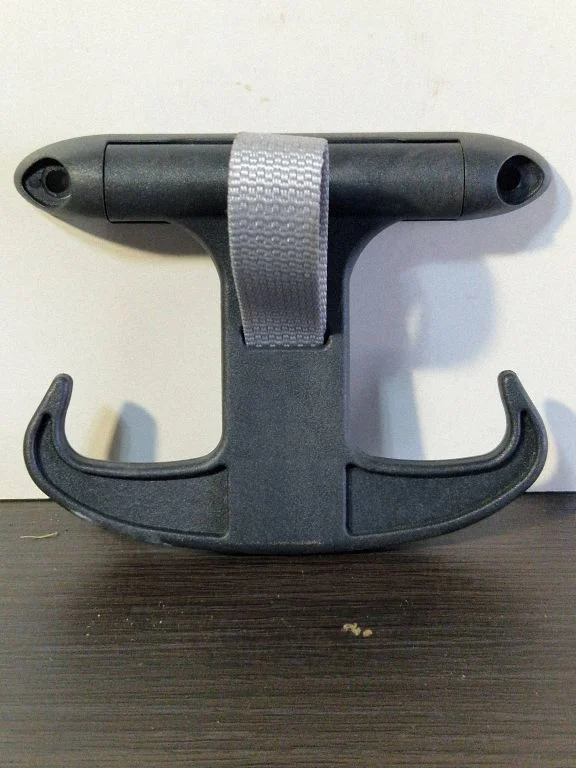 Tie down hook / loop 6Y5867615D