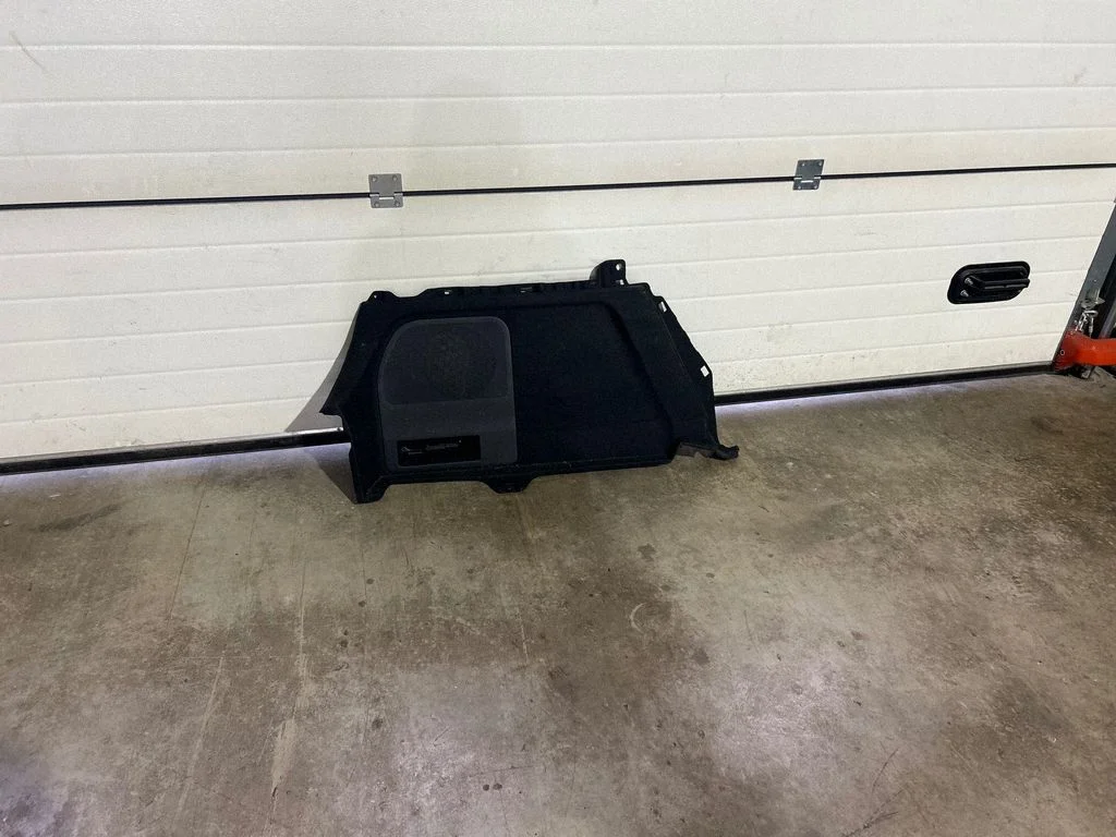 Trunk/boot side trim panel 85730G7100
