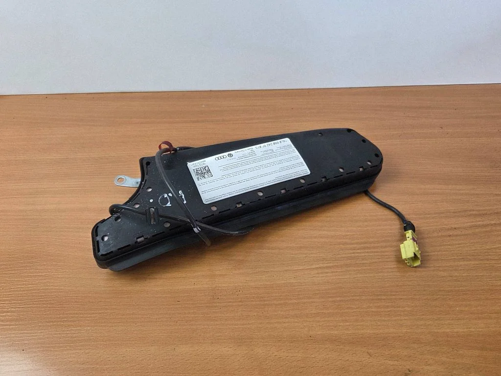 Istme turvapadi 4L0880242B