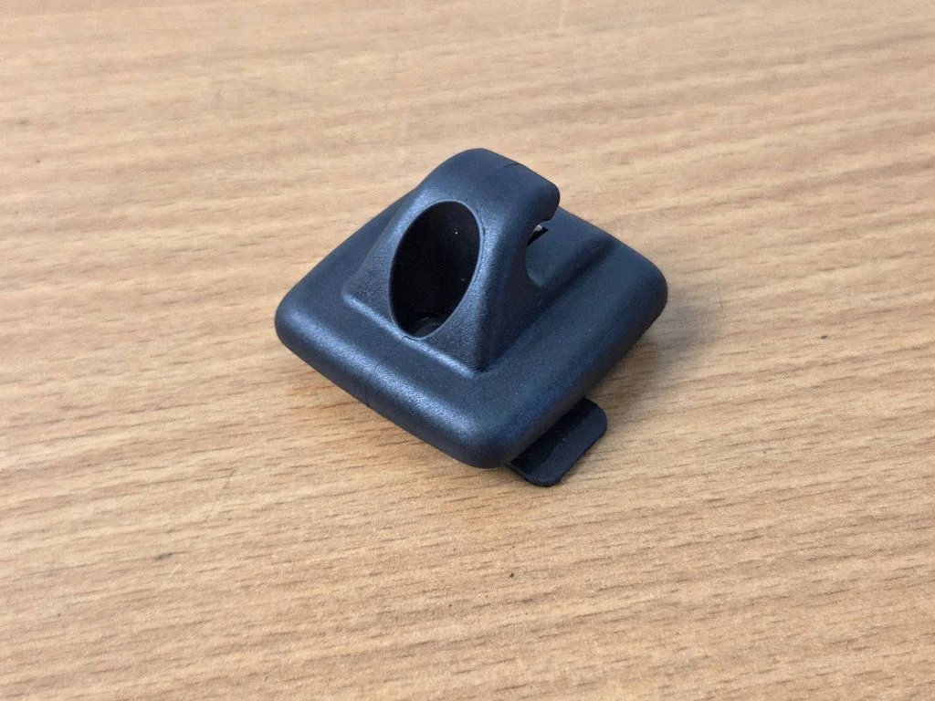 Sun visor clip/hook/bracket