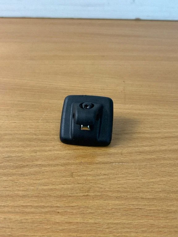 Sun visor clip/hook/bracket