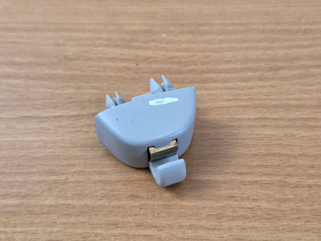 Sun visor clip/hook/bracket
