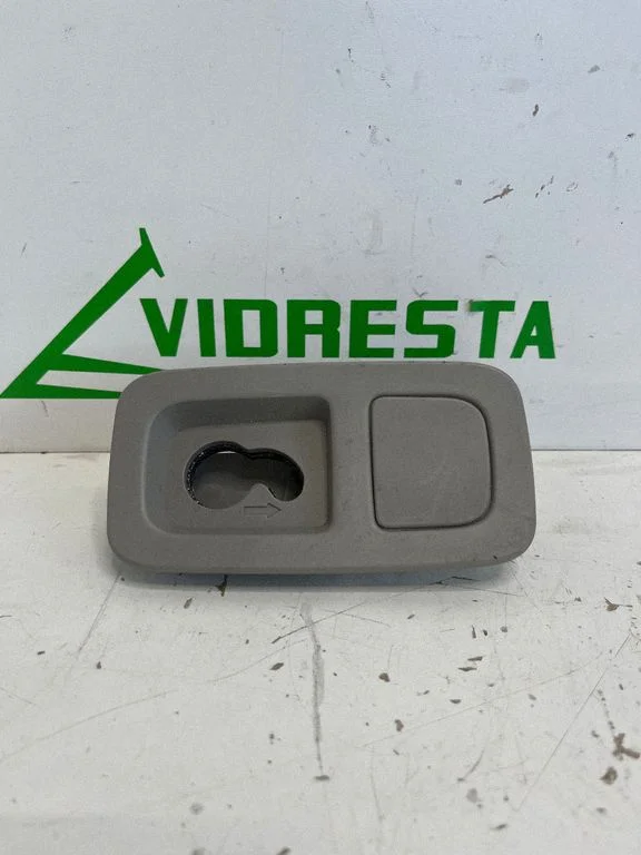 Koormavõrgu kinnitusklamber (laes) – Volvo V60 (2011-2013)