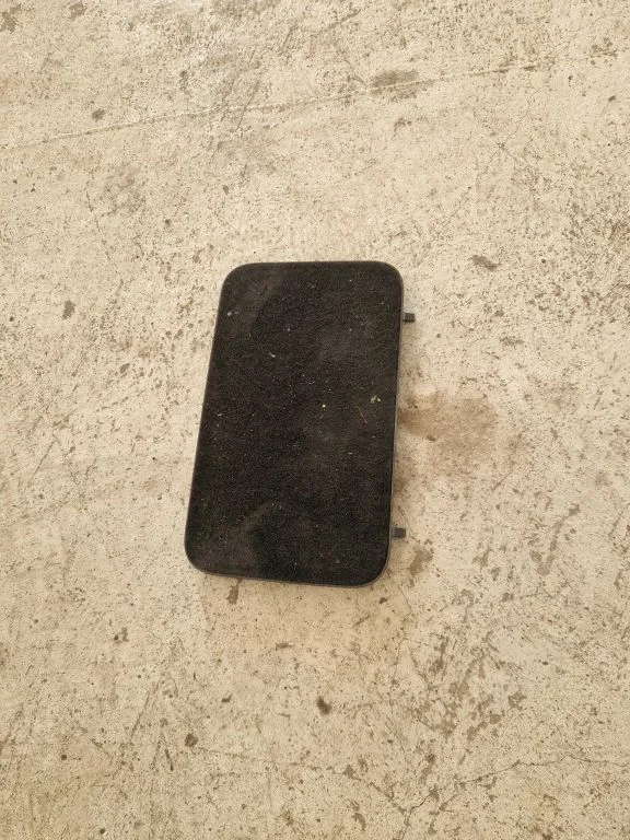 Front floor carpet liner 749880035R