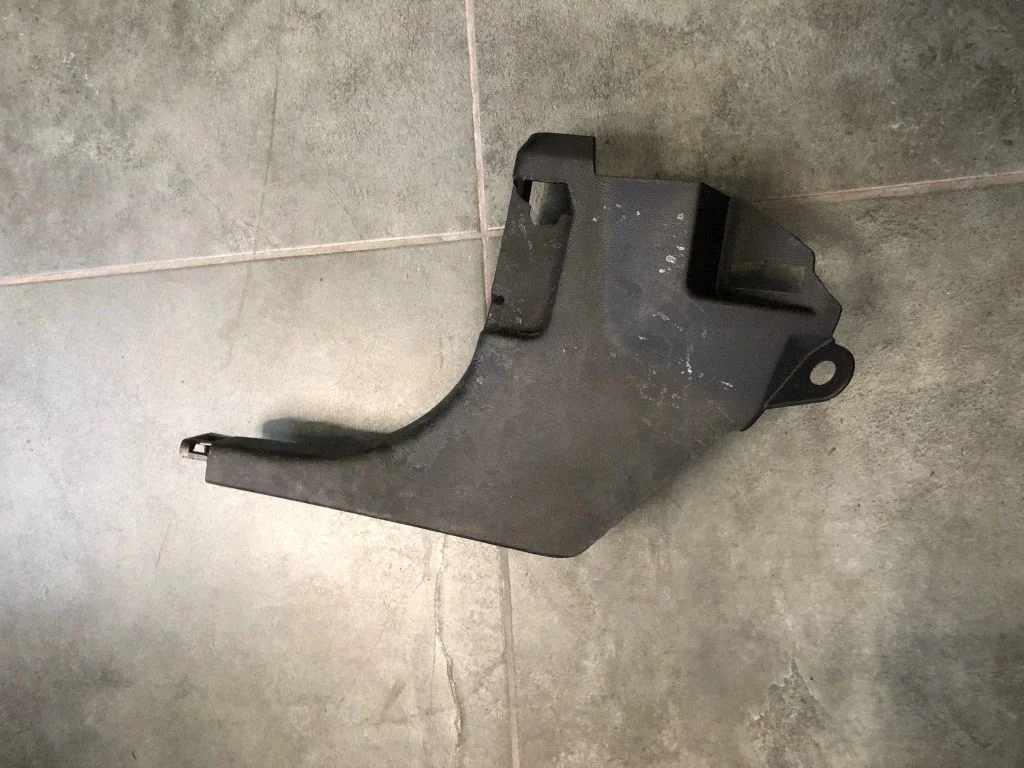 Foot area side trim 769121359R