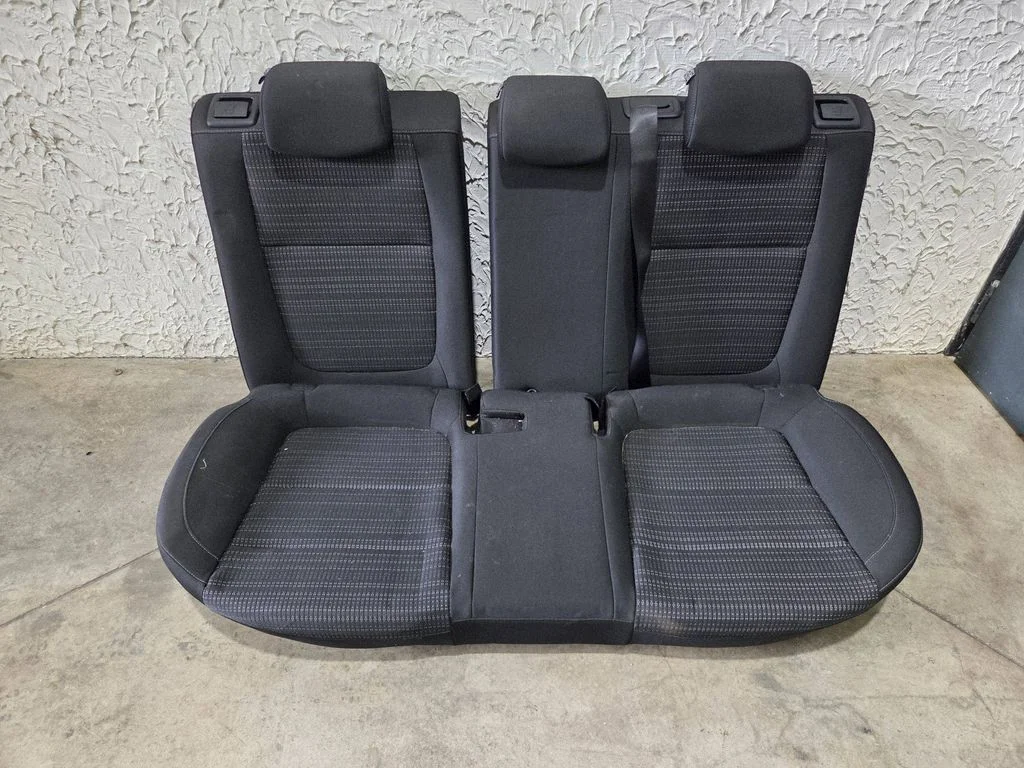 Rear seat 89160H8000