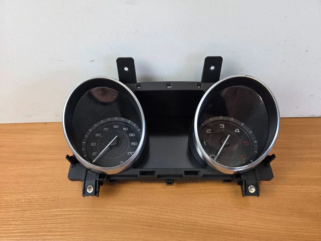 Speedometer (instrument cluster) GX7310849BF
