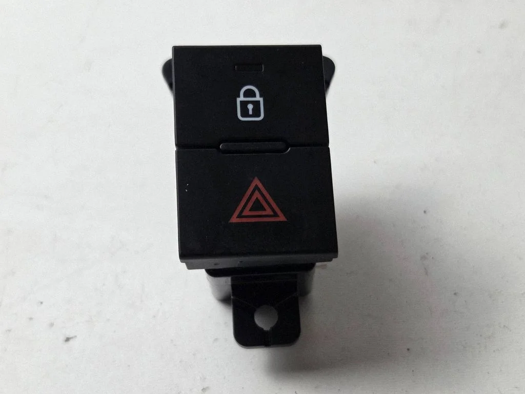 Hazard light switch 93790Q0900