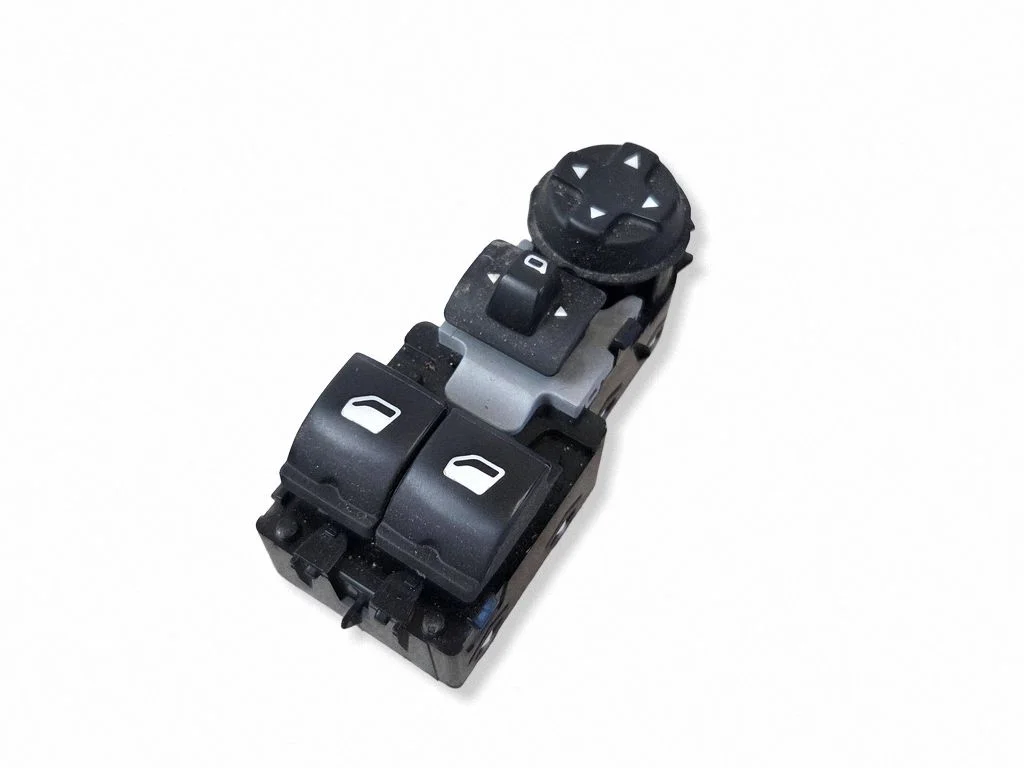 Electric window control switch 39089070