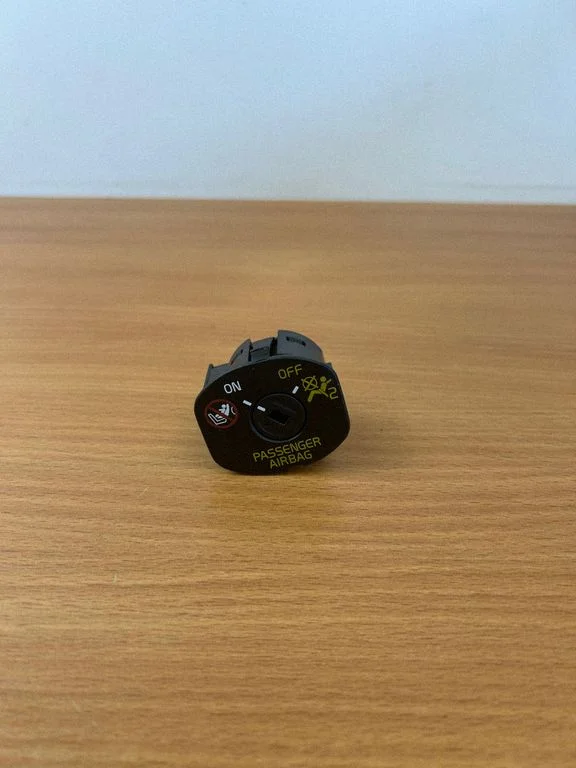 Kaassõitja turvapadja lüliti 31318268