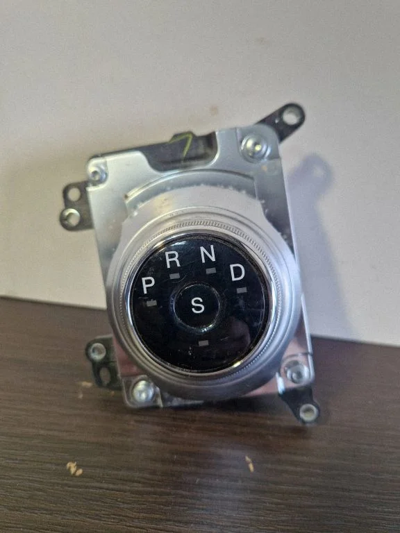 Gear shift switch/knob – Ford Fusion II (2013-)