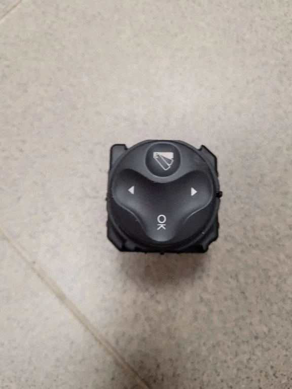Wing mirror switch – Renault Scenic III - Grand scenic III (2009-2016)