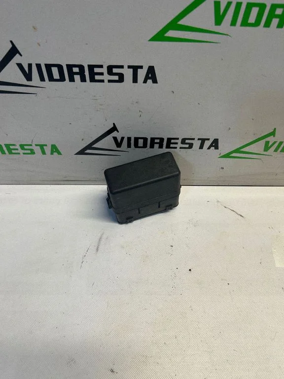 Relay mounting block 64200049