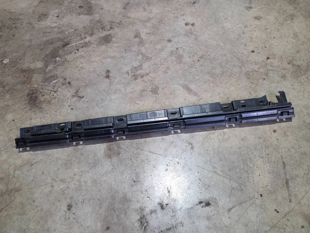 Sill supporting ledge 7276348