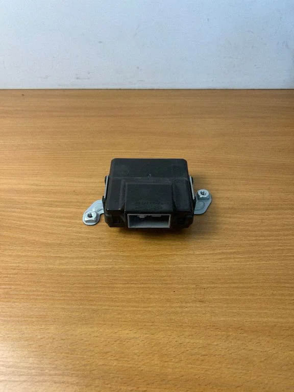 Transfer box differential control unit – Honda CR-V (2013-2016)