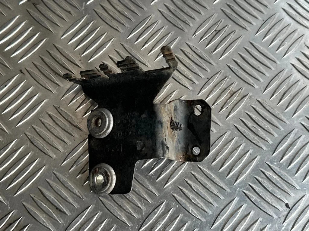 EGR valve cooler bracket – Volkswagen Scirocco (2008-2016)