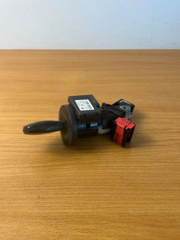 Ignition lock – Renault Trafic III (X82) (2014-)