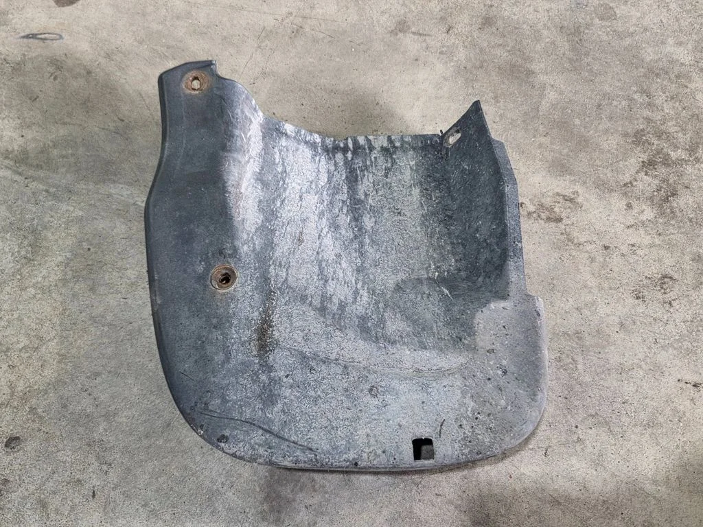 Tagumine porikaitse HT880