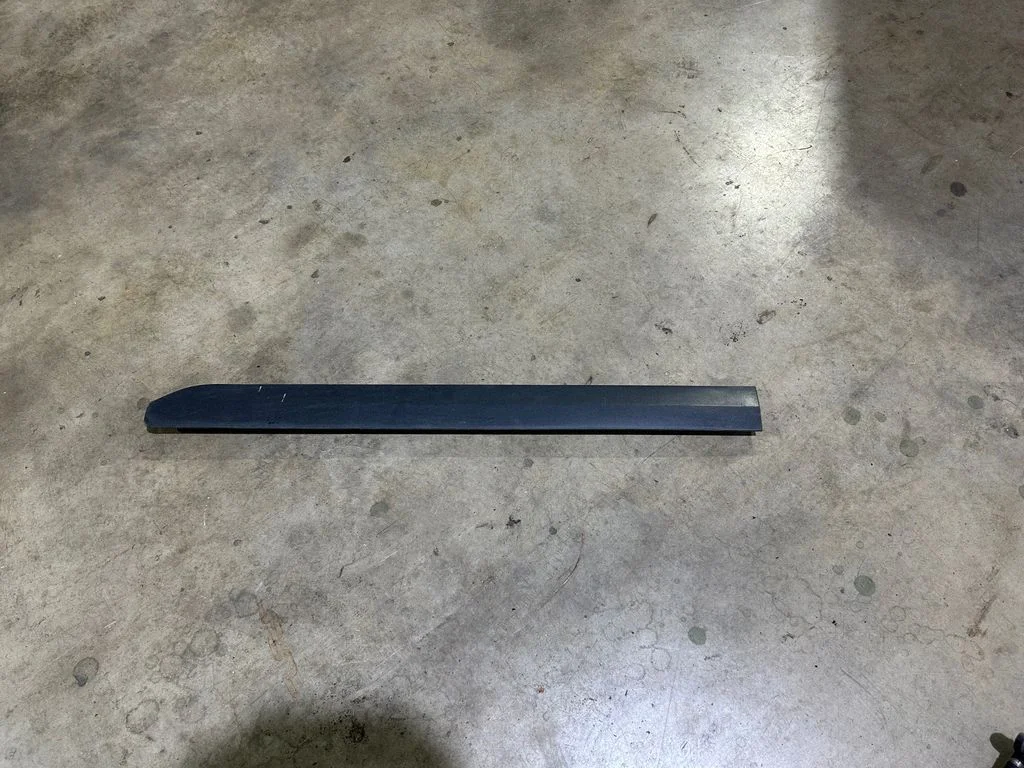 Front door trim (molding) ET7629427AAW