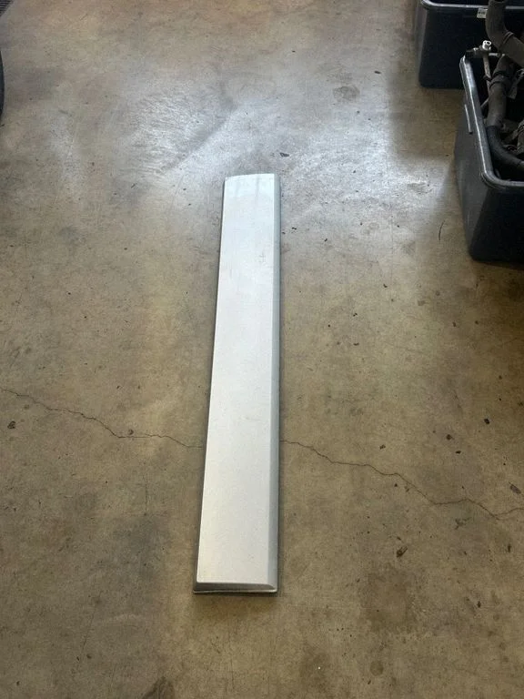 Loading door trim (molding) 93453646