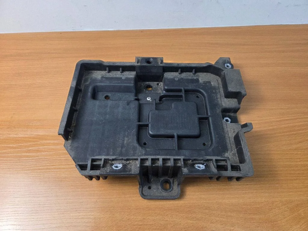 Aku kast 37150H8800