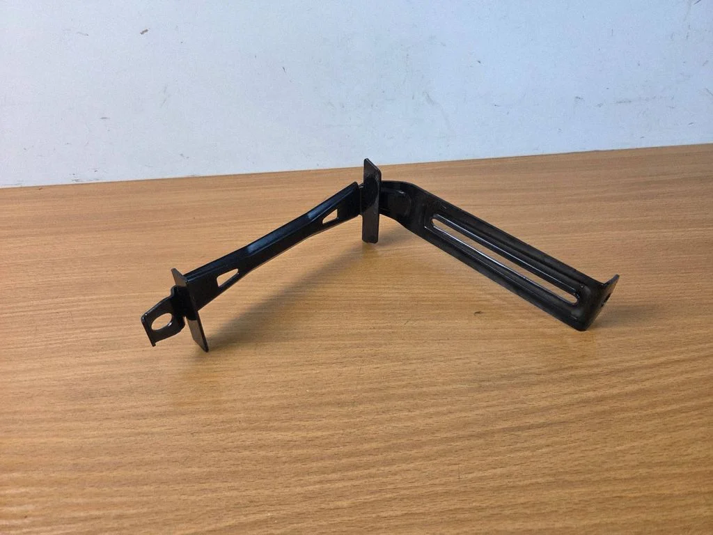 Battery bracket