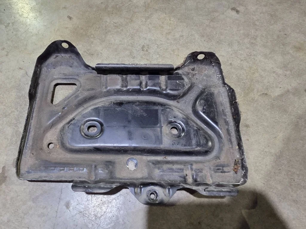 Battery tray – Mercedes-Benz E-Class W212 (2009-2016)