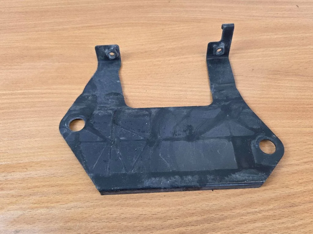 Other engine bay part JX6B8186A1A
