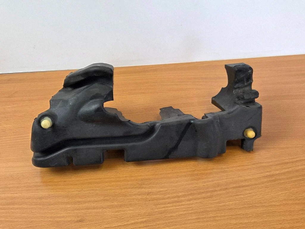 Other engine bay part JN1Q9U550AF