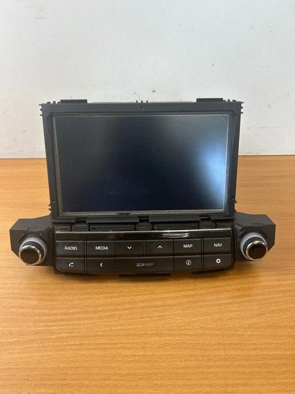 Radio, odtwarzacz CD/DVD, nawigacja 96560D70114X