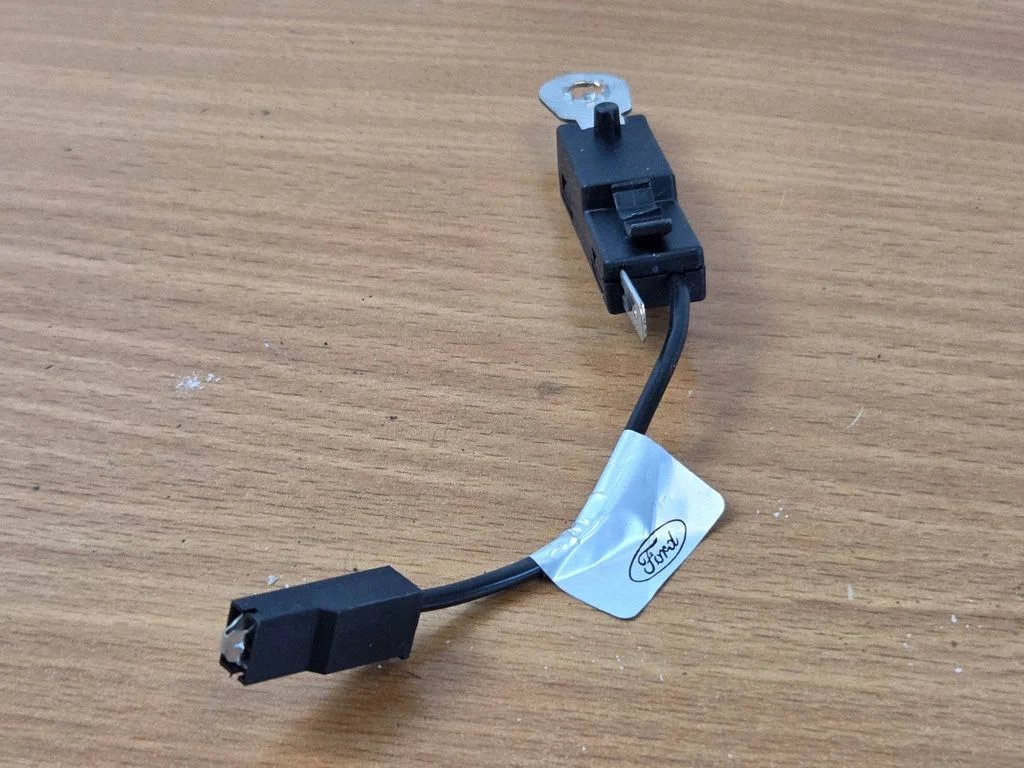 Aerial antenna amplifier JX7T18K891CB
